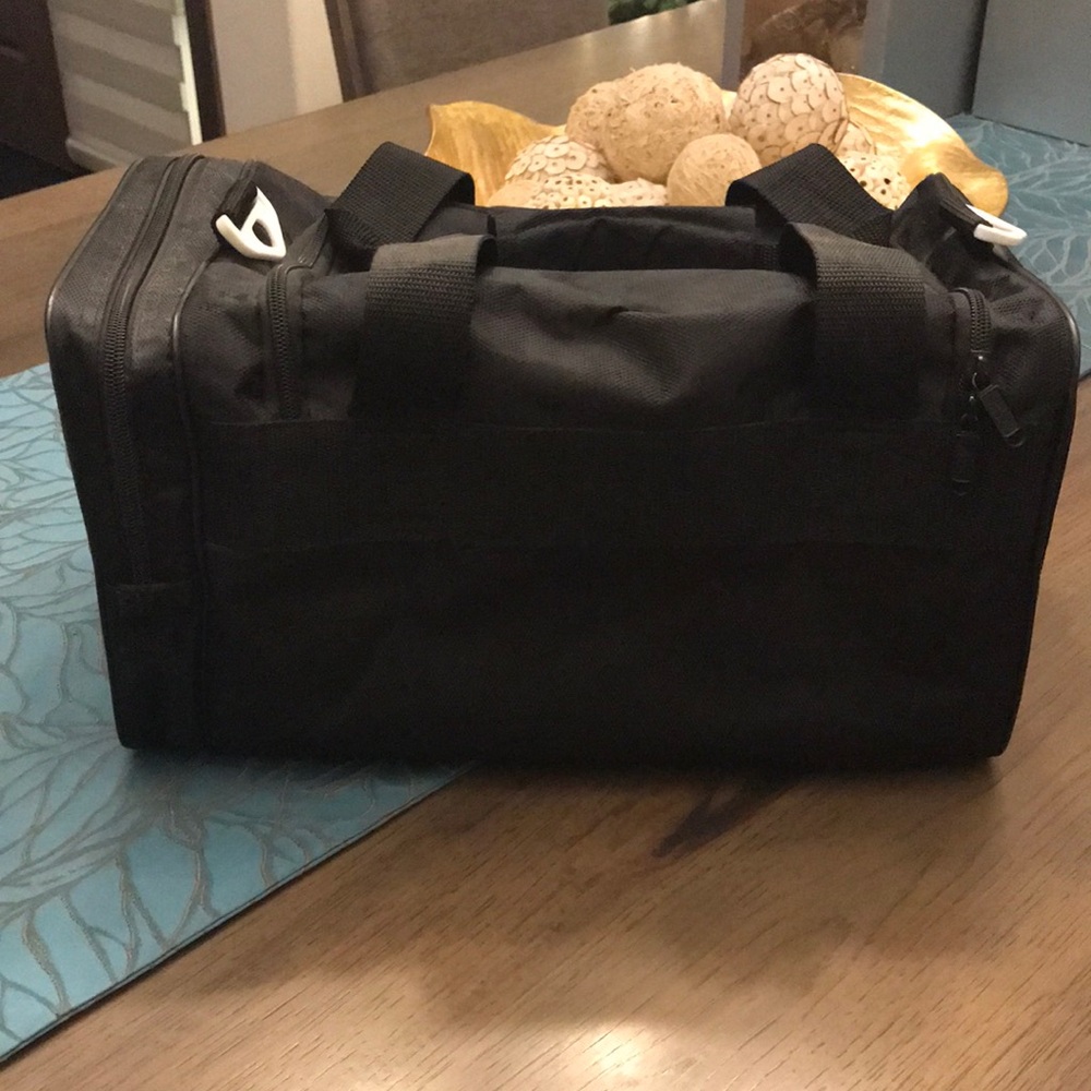 Vintage Adidas Black Duffel Bag - Picture 3 of 9